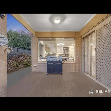 Home Away From Home 22 Mins From Airport And Cbd Truganina Exterior photo