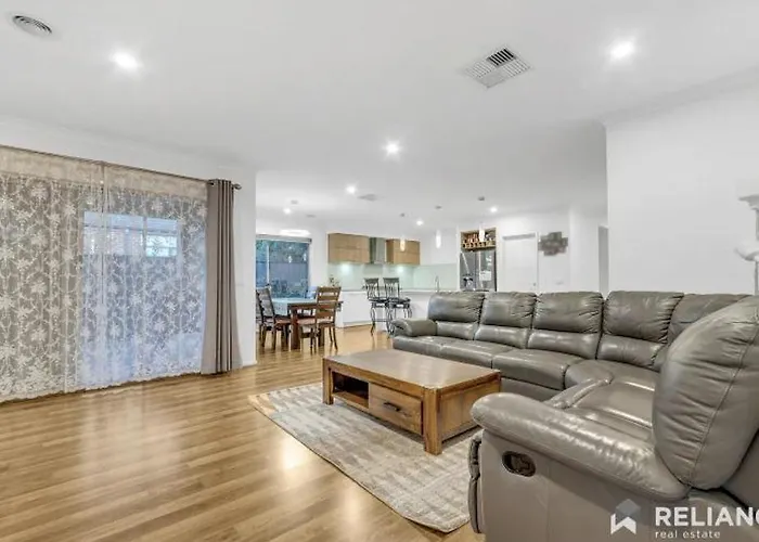 Home Away From Home 22 Mins From Airport And Cbd