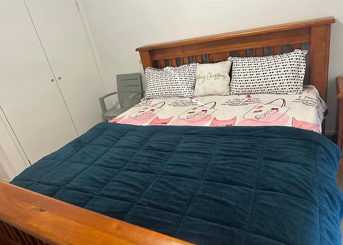 Home Away From Home 22 Mins From Airport And Cbd