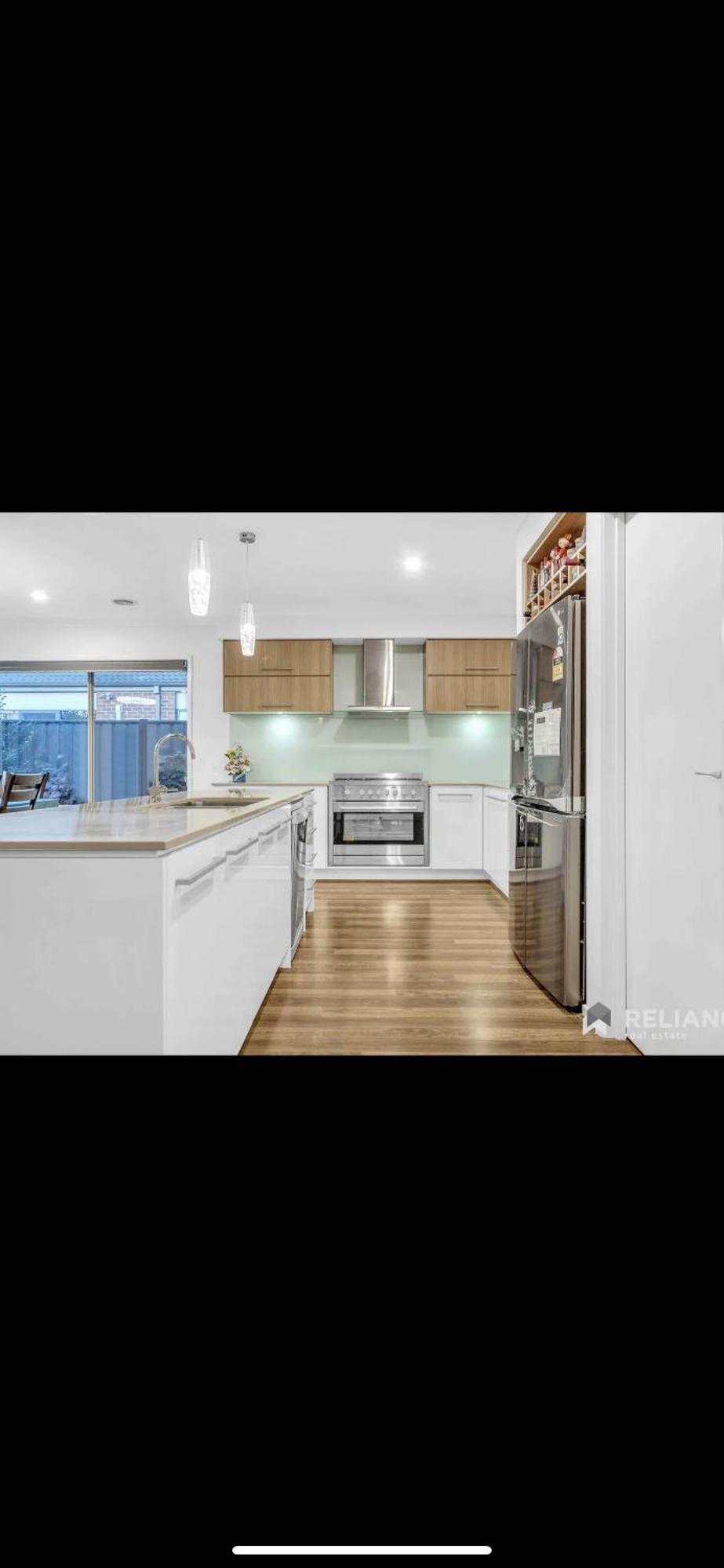 Away From 22 Mins From Airport And Cbd Homestay