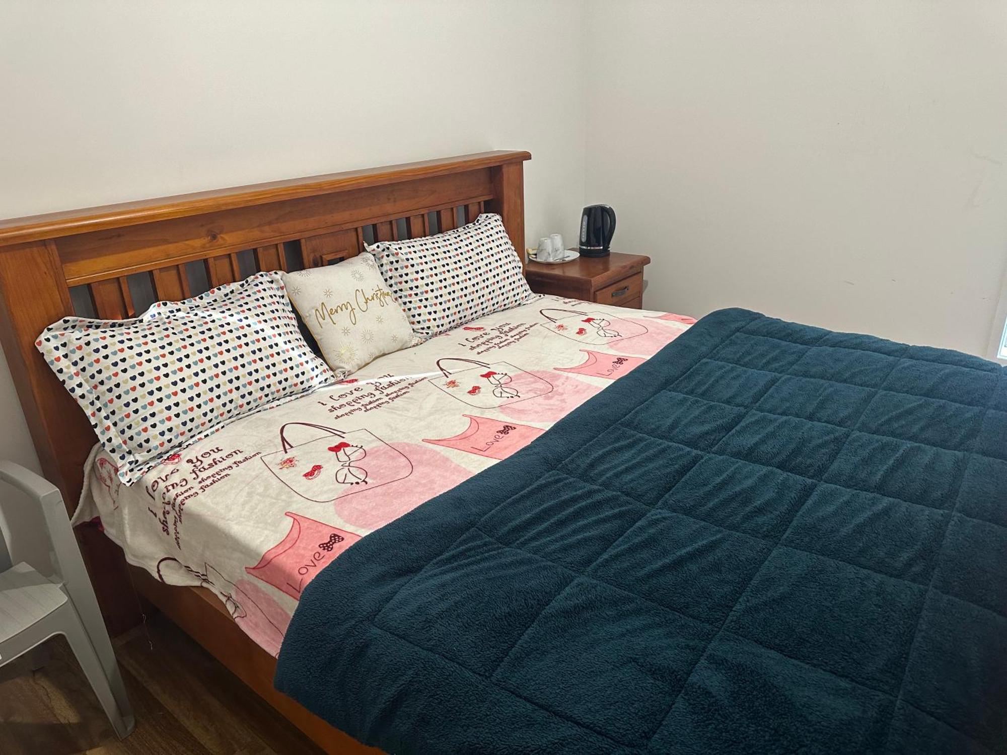 Away From 22 Mins From Airport And Cbd Homestay *