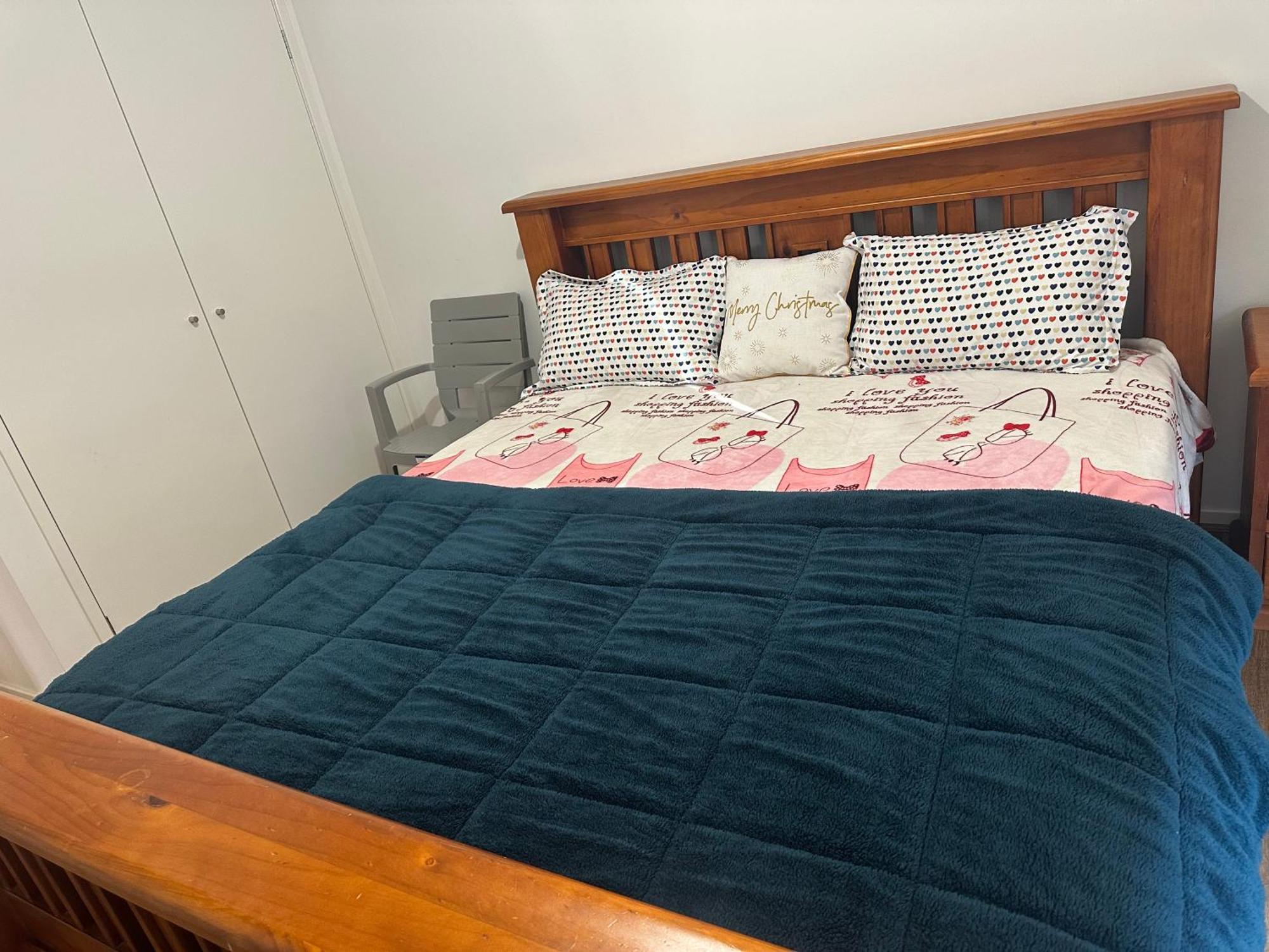 Away From 22 Mins From Airport And Cbd Homestay